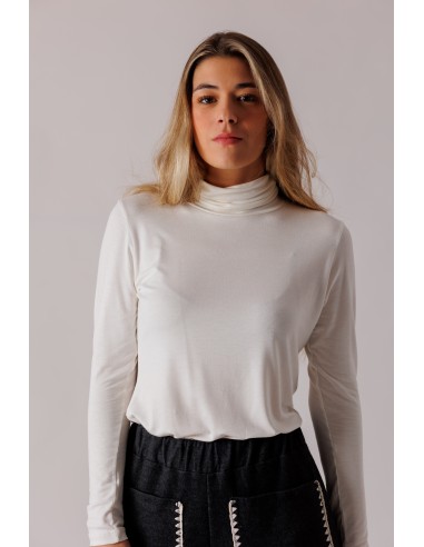 HIGH NECK AND LONG SLEEVE T-SHIRT
